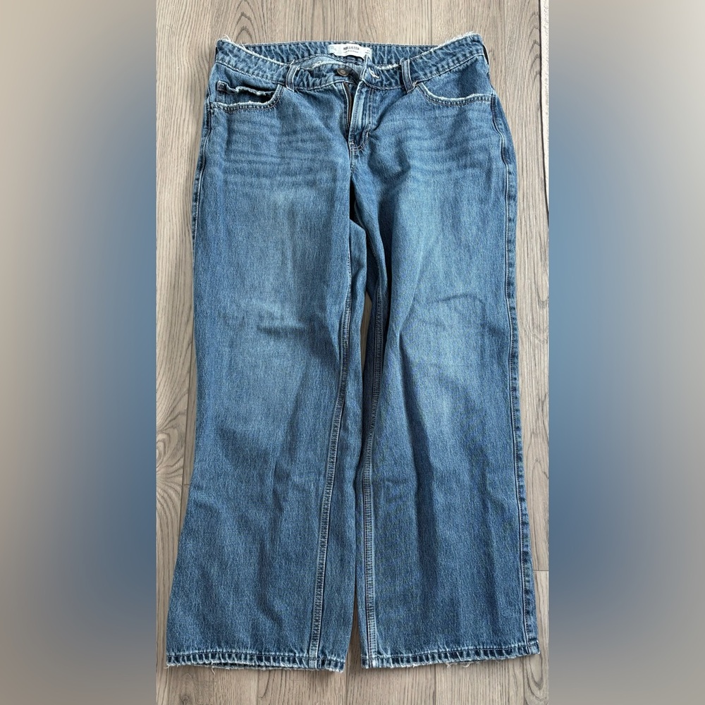 Hollister Women's Relaxed Fit Denim Jeans